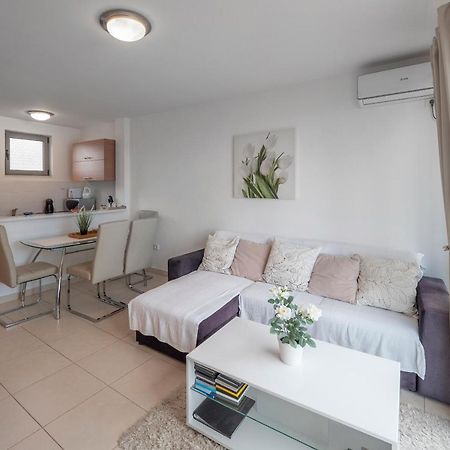 Sea View Two Bedroom Family Apartment With Pool - Sunset Ivanovici Bečići Extérieur photo